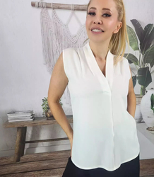 Elegancka bluzka z marszczonym dekoltem serek