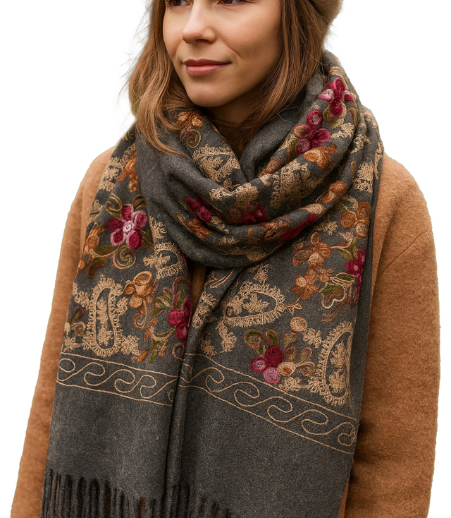 Women's folklore scarf with flower motif and tassels