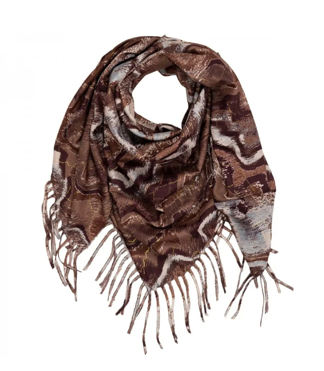 Wavy delicate pattern scarf with tassels