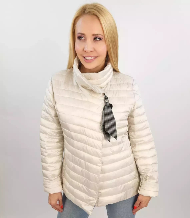 Short quilted transitional keychain jacket