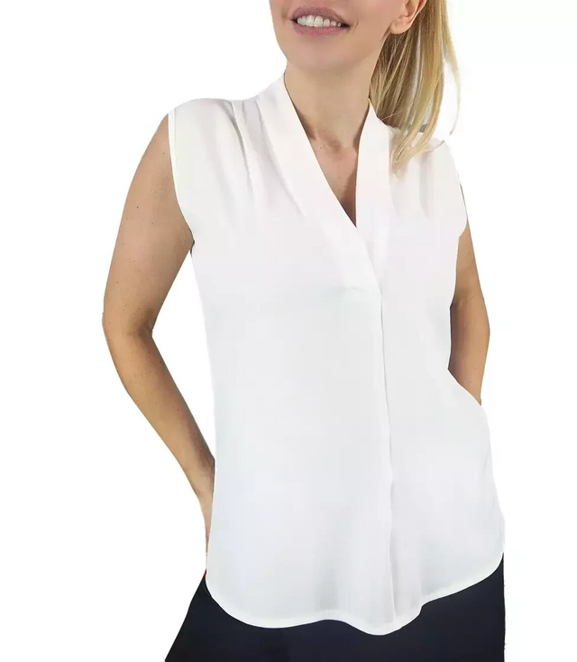 Elegant blouse with a ruffled V-neckline