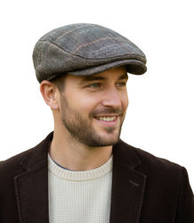 Stylish smooth men's helmet Universal color scheme