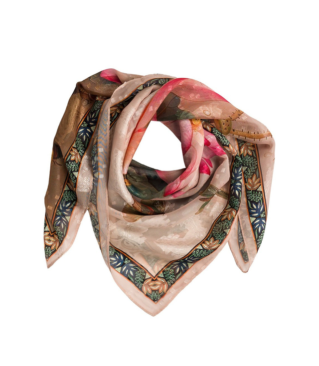 Elegant women's scarf with an insane 70x70 pattern