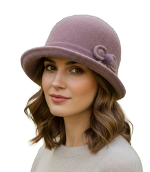Women's cloche hat with bow