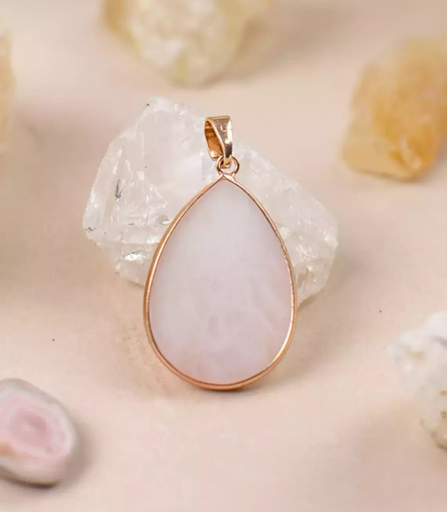 Pendant pendant pendant in rose quartz fitting