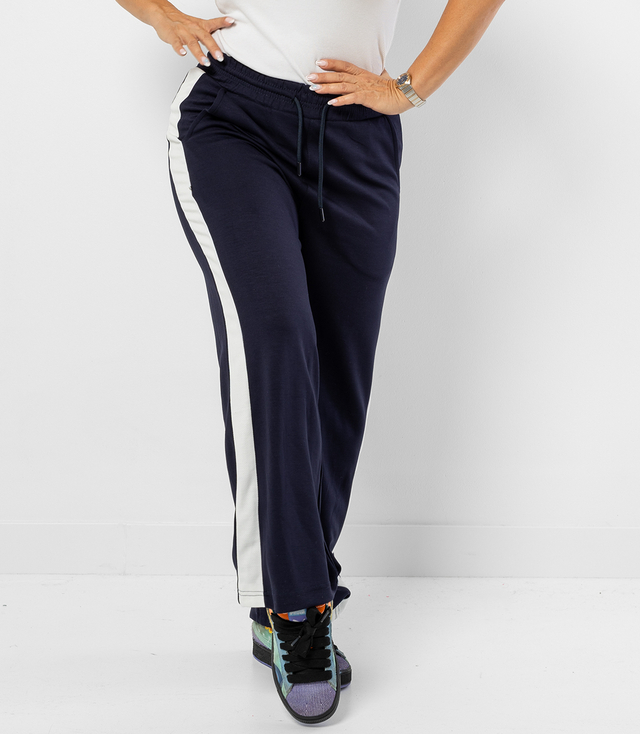 Comfortable sweatpants with white piping LEXI