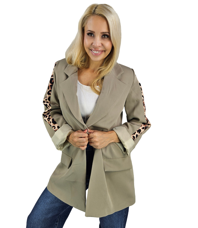 Loose, oversized casual jacket with leopard print by EVELYN