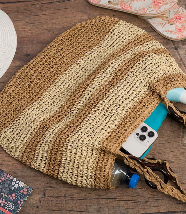 Boho raffia handbag with adjustable, thicker strap