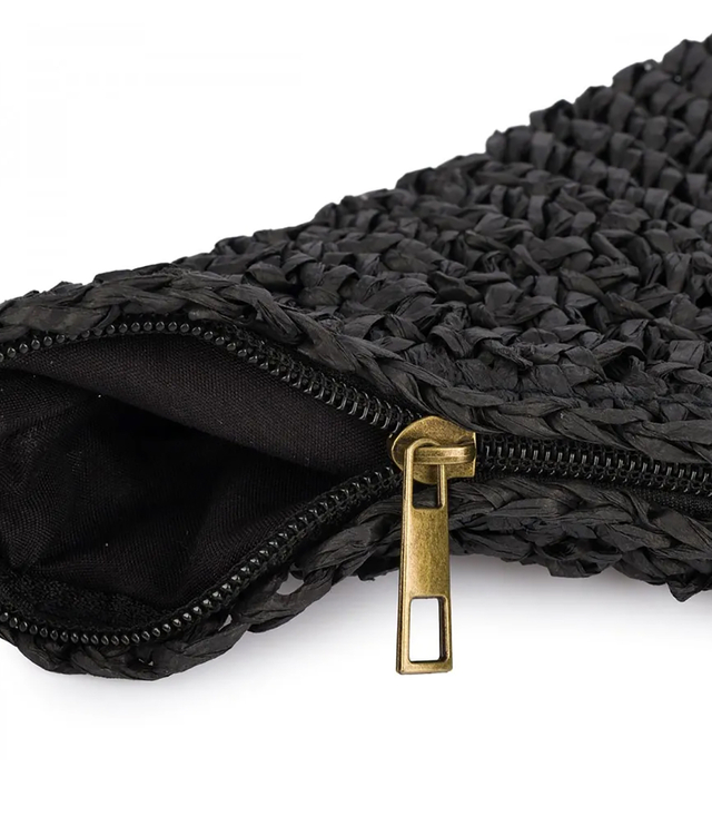 Semi-circular boho handbag with eco-leather strap and zipper closure