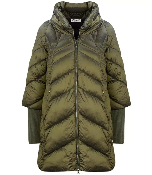 Quilted insulated jacket trapezoidal cut