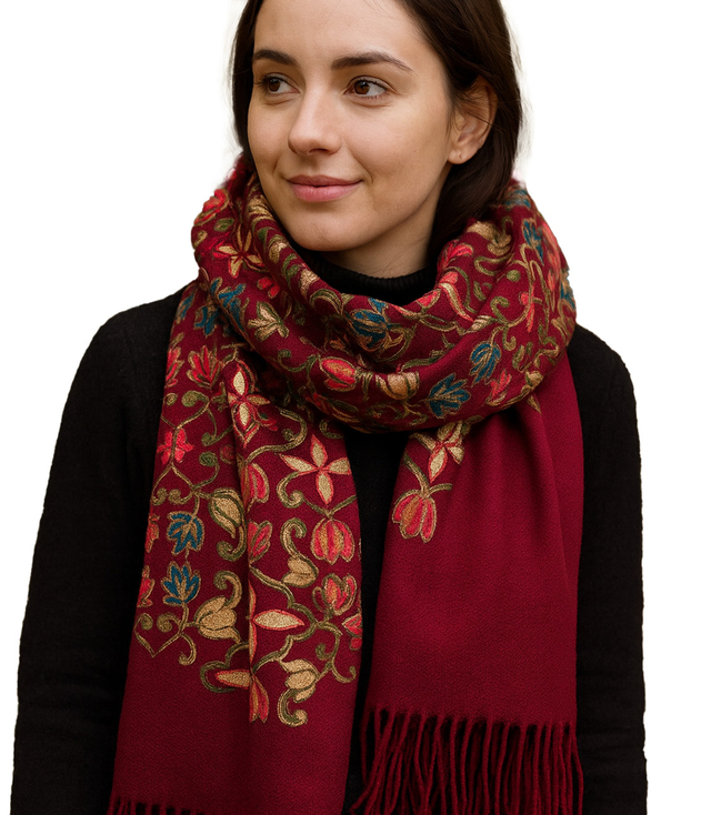 Women's scarf with embroidered pattern and tassels