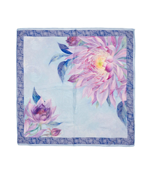 Elegant women's scarf with an insane 70x70 pattern