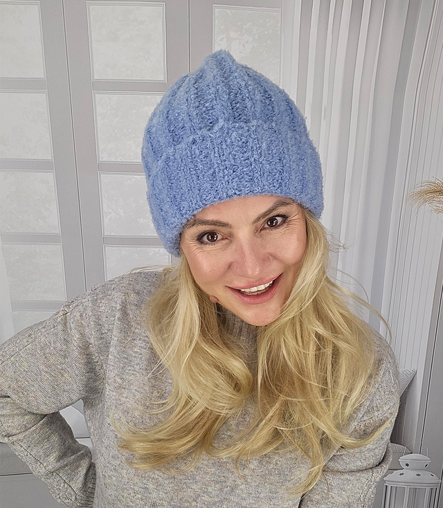 Stylish women's winter beanie hat