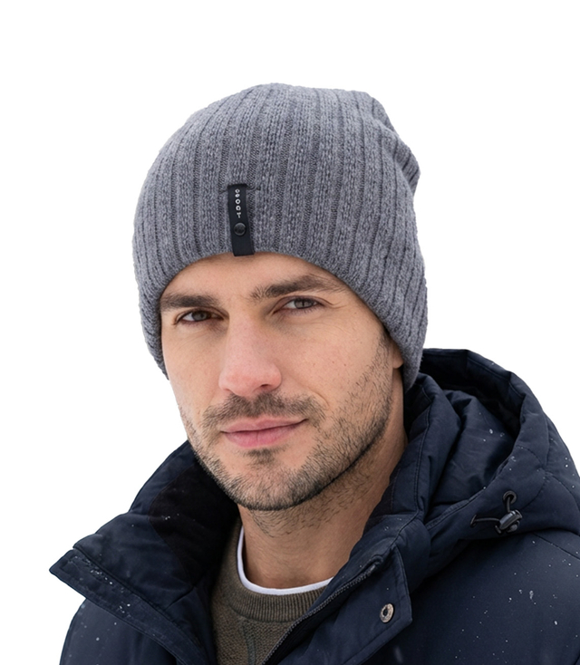 Dzianinowa czapka beanie z naszywką - styl i wygoda