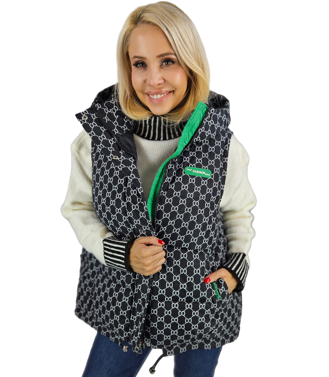 Women's vest. Perfect for autumn. Fashionable TEETER pattern