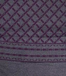 Men's scarf with tassels in patterns