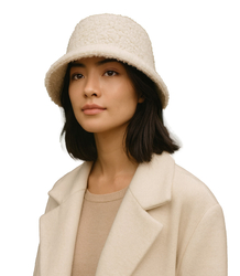 Women's hat made of soft teddy fabric