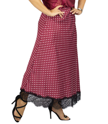 Stylish maxi skirt with lace peas