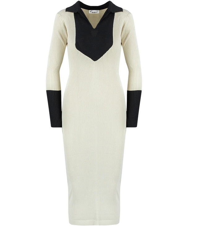Elegant ribbed dress with a LILA collar
