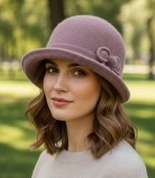 Women's cloche hat with bow