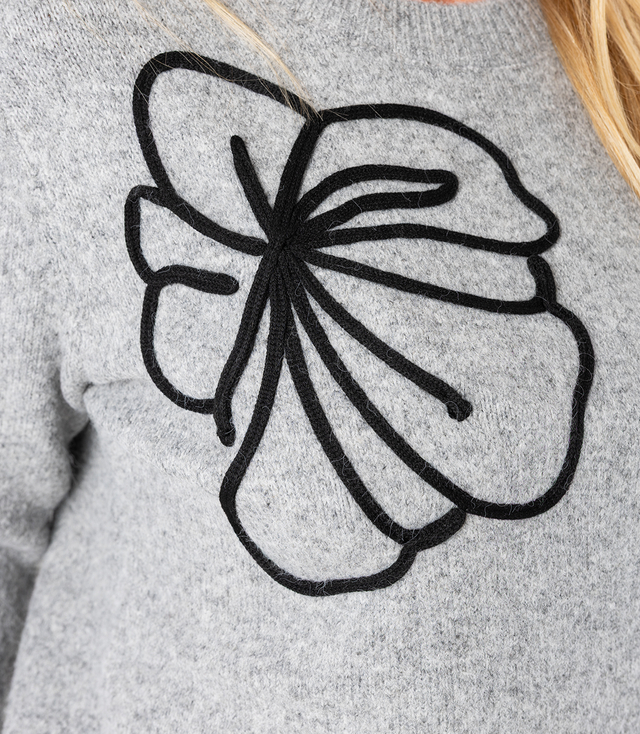 Classic women's sweater with 3D flower applique CLASSIC BLOOM