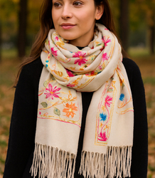 Women's folklore scarf with flower motif and tassels