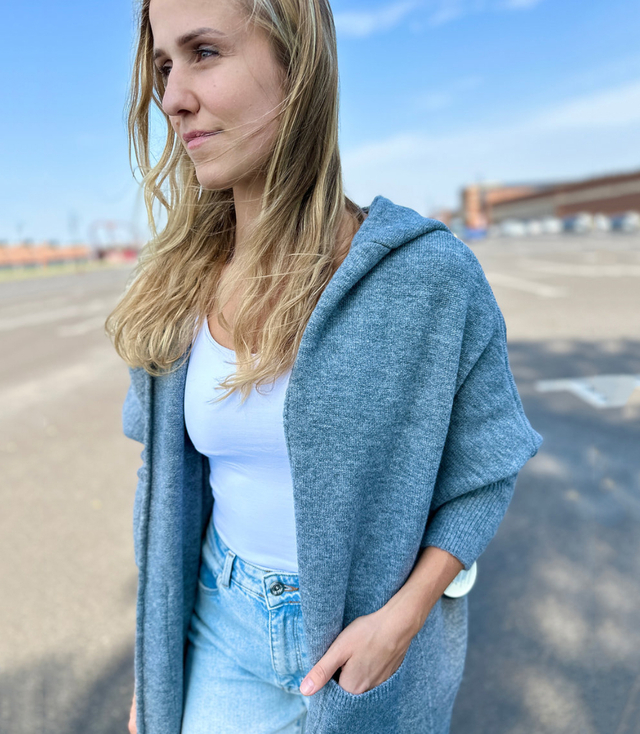 Ciepły sweter damski kardigan grecki wzór z wełną z kapturem