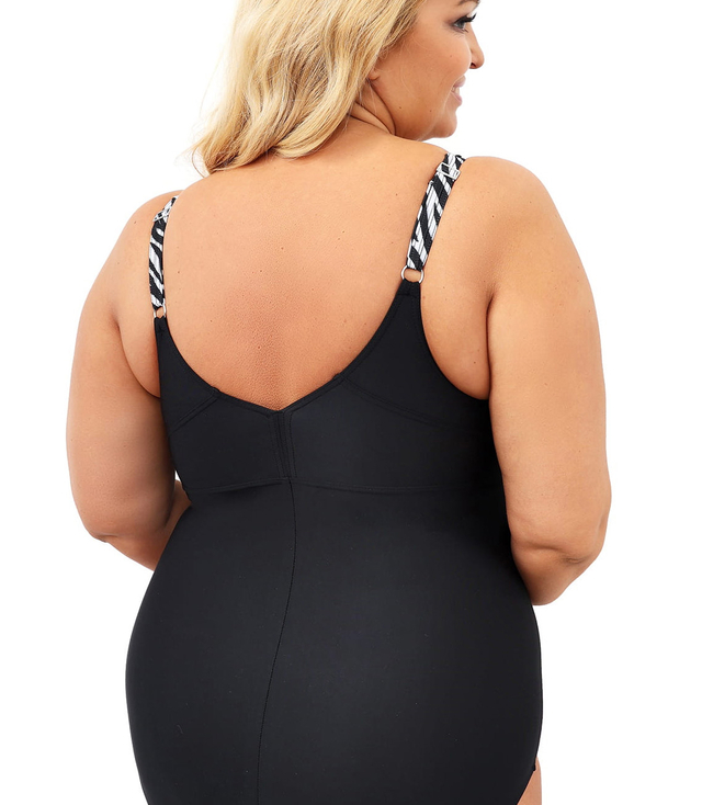 Modeling one-piece swimsuit stylish design