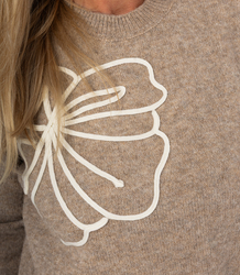 Classic women's sweater with 3D flower applique CLASSIC BLOOM