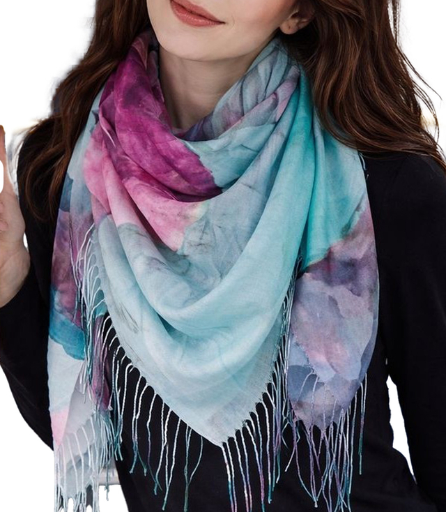 Women's scarf with floral pattern 100x100