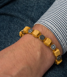 Men's bracelet with natural stones