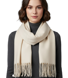 Elegant scarf with tassels in one color