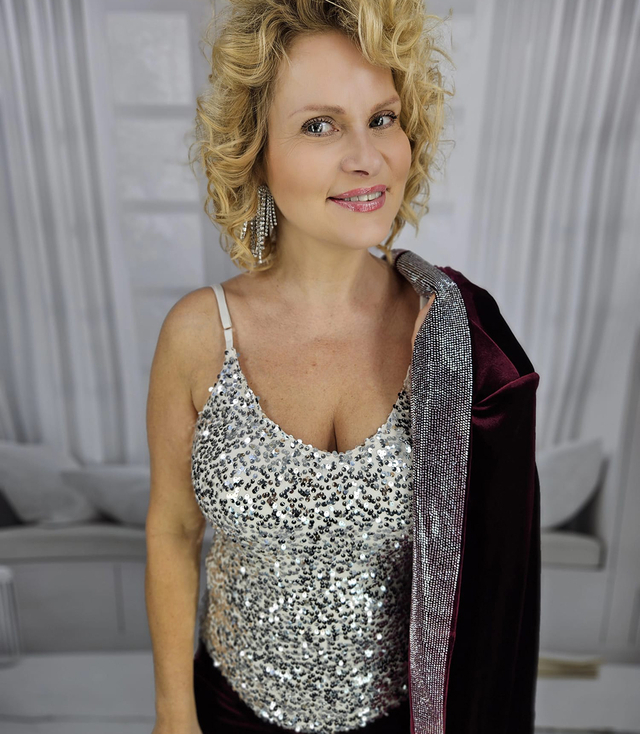 Strapless top decorated with sequins fashionable GILTER NIGHT