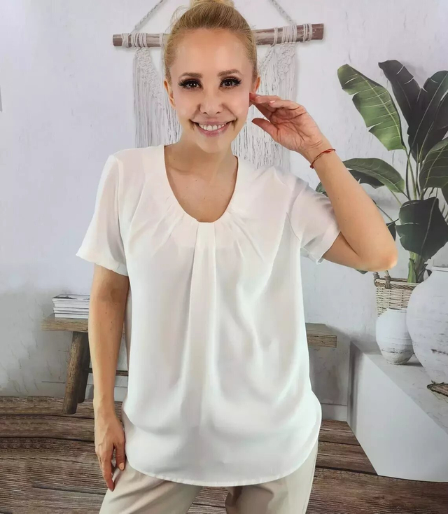 Elegancka bluzka z marszczonym dekoltem Lato