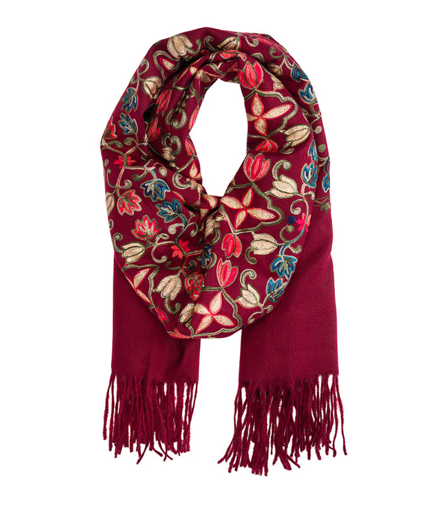 Women's scarf with embroidered pattern and tassels