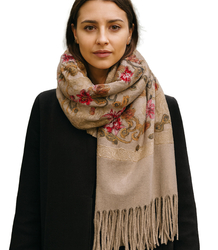 Women's folklore scarf with flower motif and tassels