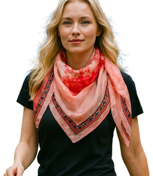 Elegant women's scarf with an insane 70x70 pattern