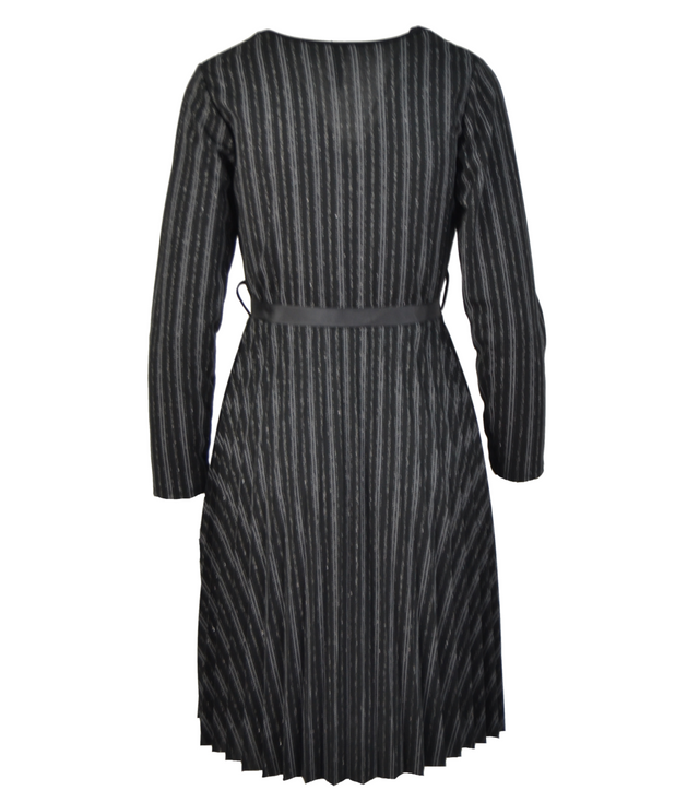 Classic envelope sole midi dress