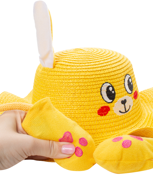 Children's hat with a dog's face and lifting ears