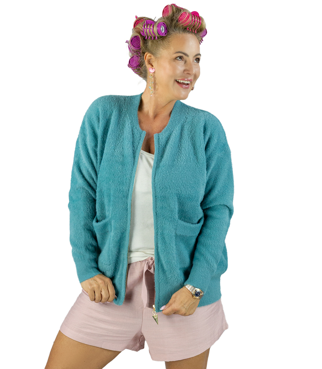 Krótki kardigan sweter rozpinany z puszystej dzianiny "COCO CHIC"