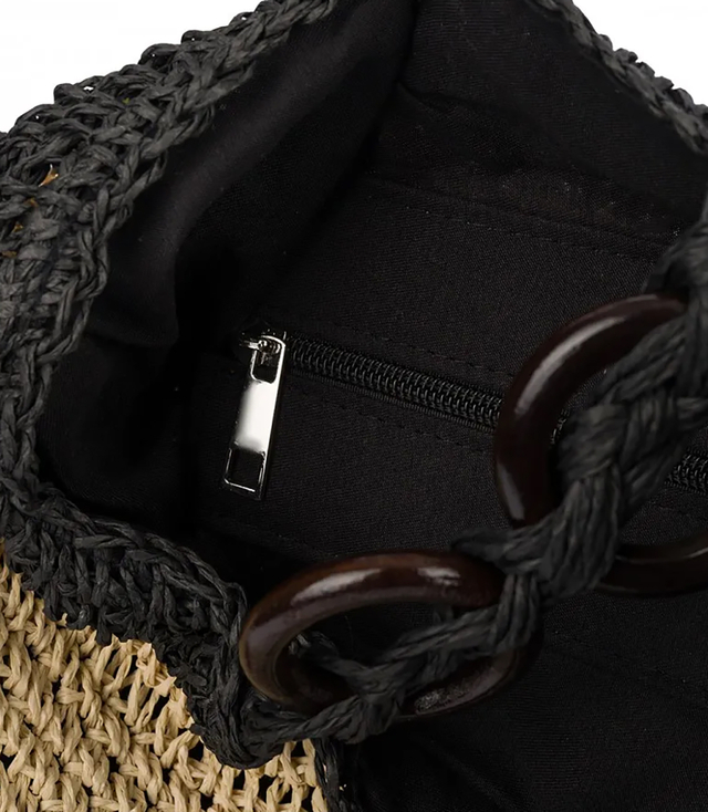 Boho raffia handbag with adjustable, thicker strap