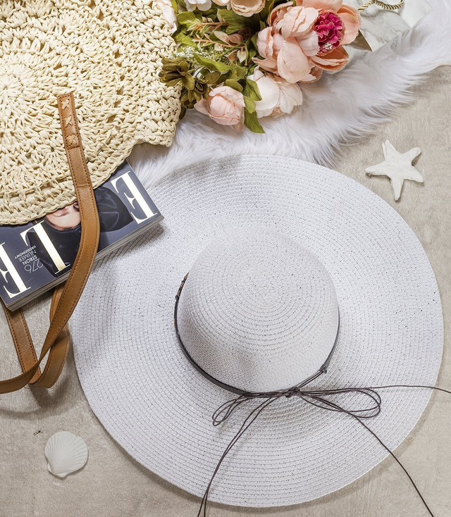 Elegant shimmering HAT Decorative thong