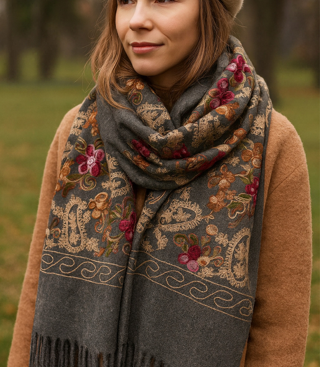 Women's folklore scarf with flower motif and tassels