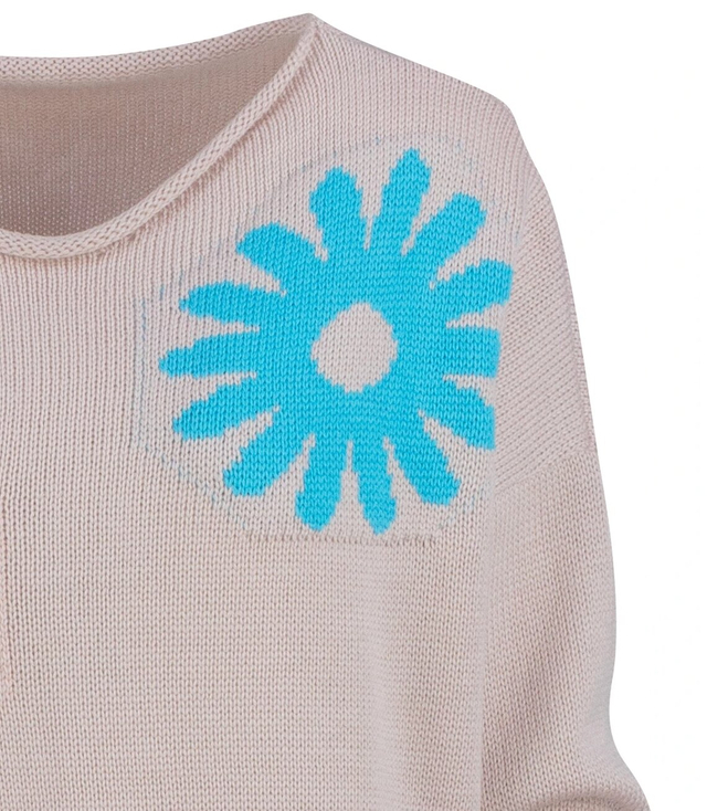 Women's sweater in colorful flowers with a longer back LILANA