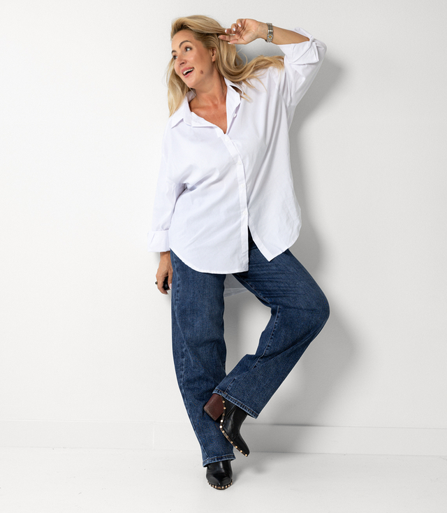 Long classic shirt with decorative back CLAUDIA