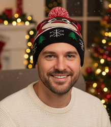 Winter Christmas hat with pom-pom - perfect for preze