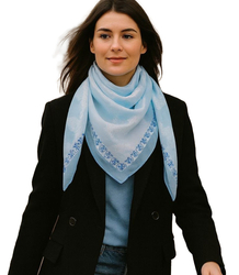 Elegant women's scarf with an insane 70x70 pattern