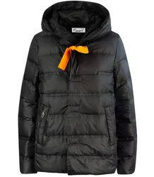 Short quilted transitional jacket with a hood