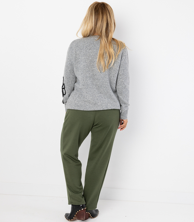 Classic women's sweater with 3D flower applique CLASSIC BLOOM