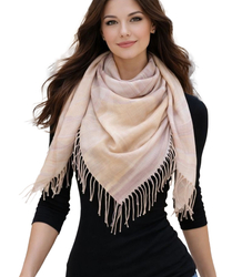 Women's scarf with elegant pattern 100x100